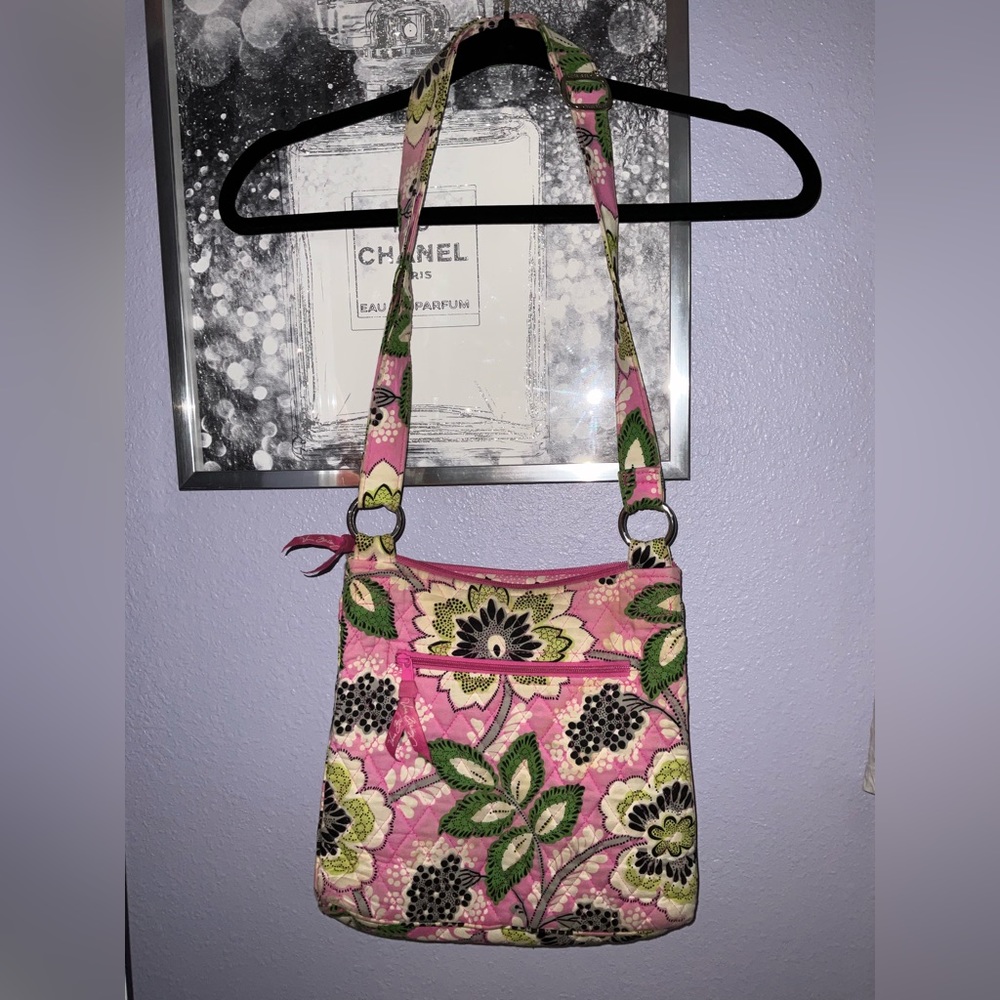 SOLD VERA BRADLEY PRELOVED CROSSBODY